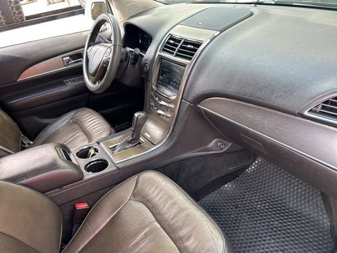 Used 2013 Lincoln MKX FWD image 8