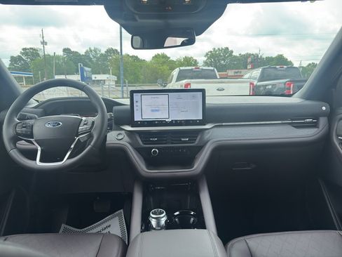 New 2026 Ford Explorer Platinum image 26