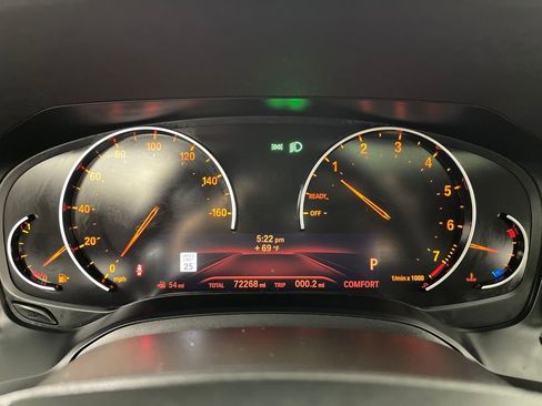 Used 2020 BMW 330i Sedan w/ Convenience Package image 18