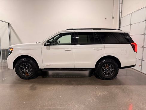 Used 2026 Ford Expedition Tremor AWD/4WD image 8