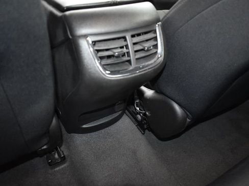 Used 2024 Chevrolet Malibu LT image 32