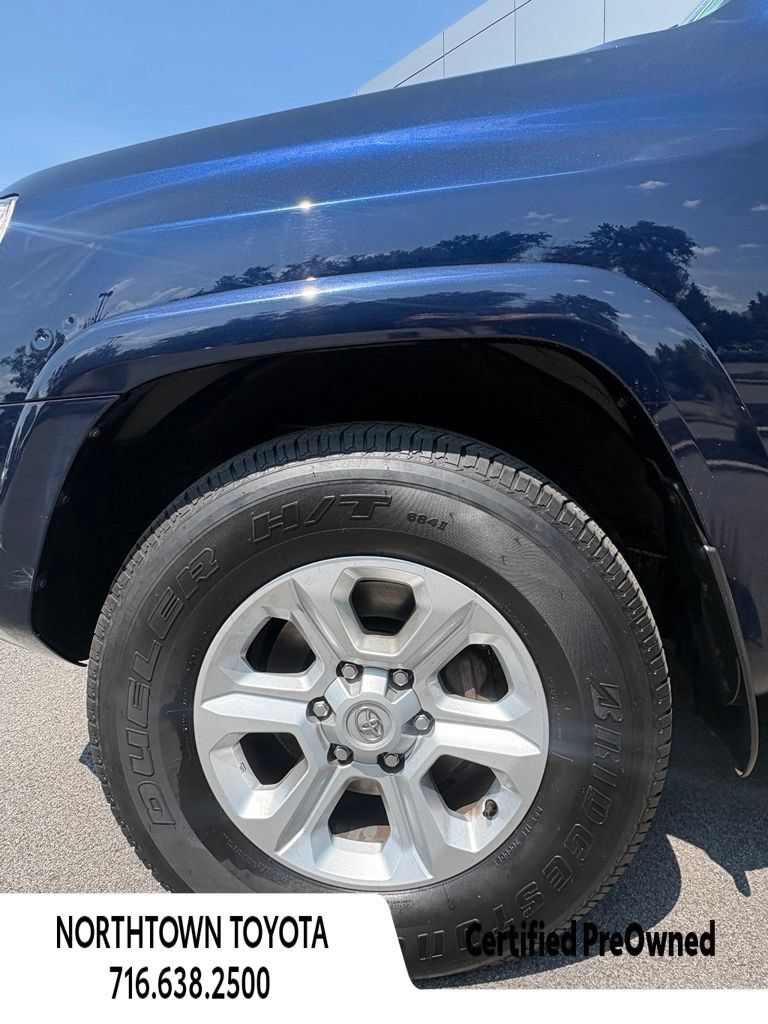 Used 2023 Toyota 4Runner SR5 Premium w/ Moonroof Package AWD/4WD image 12