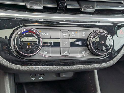 New 2026 Buick Envista Sport Touring FWD image 23