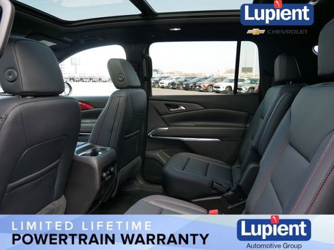 New 2026 Chevrolet Traverse Z71 w/ Driver Confidence Package image 16