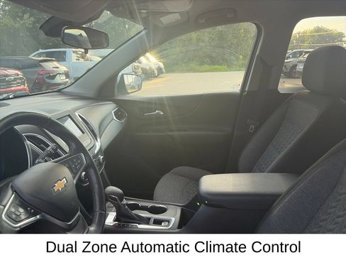 Used 2022 Chevrolet Equinox LT AWD/4WD image 17