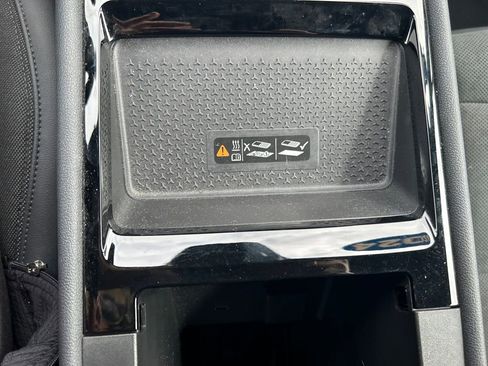 Used 2024 Chevrolet Blazer EV RS image 32