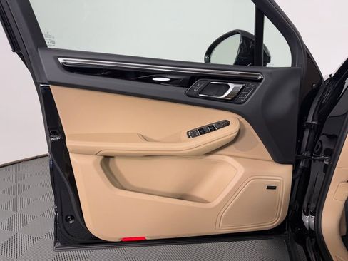 New 2026 Porsche Macan AWD/4WD image 20