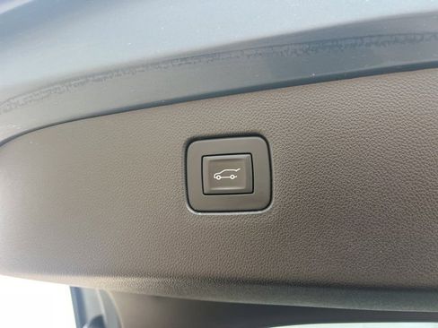 Used 2025 Buick Envista Preferred w/ Convenience II Package image 40