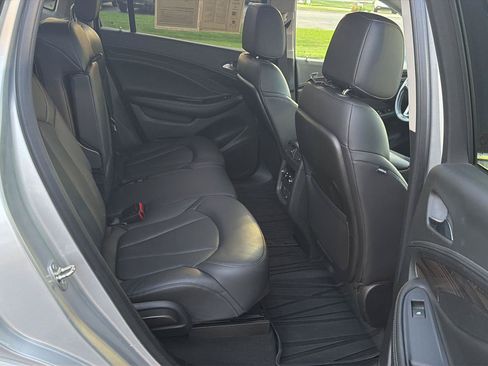 Used 2019 Buick Envision Premium AWD/4WD image 13