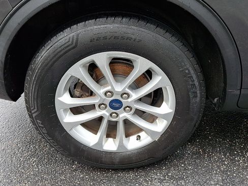 Used 2020 Ford Escape SE FWD image 9