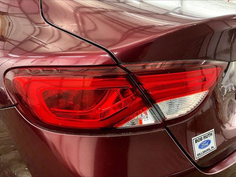 Used 2016 Chrysler 200 C image 28