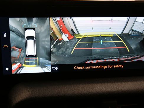 Used 2024 Toyota Land Cruiser image 17