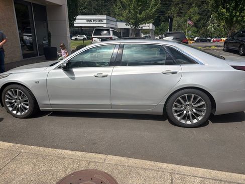 Used 2017 Cadillac CT6 Luxury AWD/4WD image 11