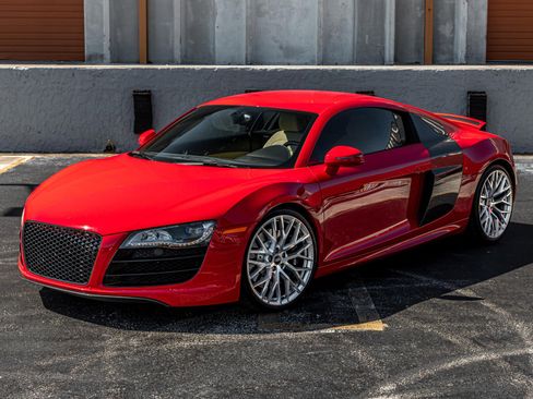Used 2010 Audi R8 V10 AWD/4WD image 1
