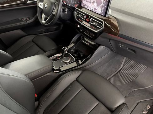 Used 2023 BMW X4 xDrive30i w/ Premium Package image 16