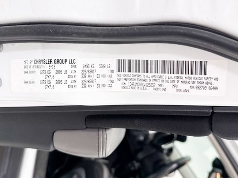 Used 2014 Jeep Cherokee Latitude AWD/4WD image 29