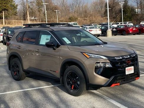 New 2025 Nissan Rogue SV image 2