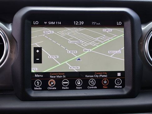 Used 2019 Jeep Wrangler Unlimited Sahara w/ Dual Top Group AWD/4WD image 24