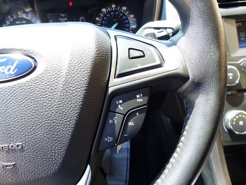 Used 2017 Ford Fusion SE AWD/4WD image 29