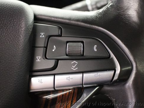 Used 2023 Cadillac Escalade ESV Premium Luxury AWD/4WD image 18