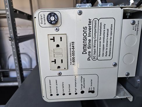 Used 2014 Ford E-250 and Econoline 250 w/ Power Group image 26