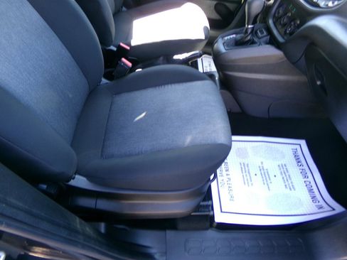 Used 2020 RAM ProMaster City Tradesman SLT w/ Window Group 05 FWD image 8