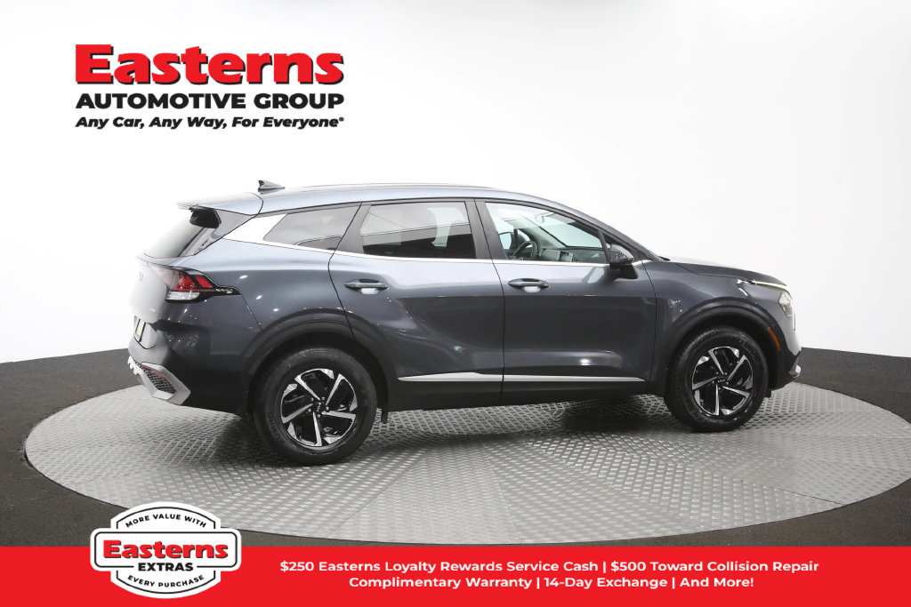 Used 2023 Kia Sportage LX AWD/4WD image 45