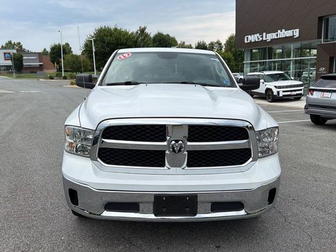 Used 2019 RAM 1500 Classic SLT AWD/4WD image 3