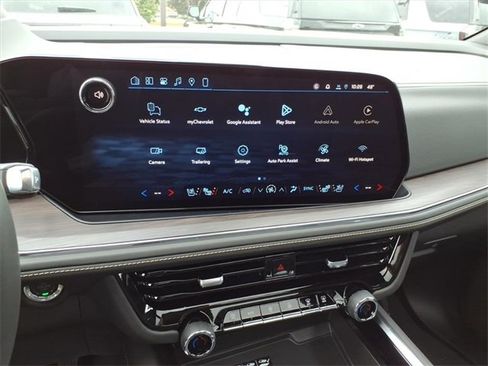 New 2026 Chevrolet Suburban Premier image 12