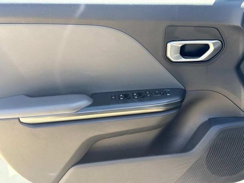 Used 2025 Kia K4 FWD image 23