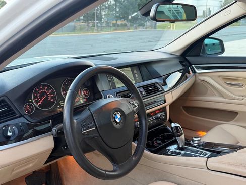 Used 2012 BMW 528i xDrive Sedan AWD/4WD image 11