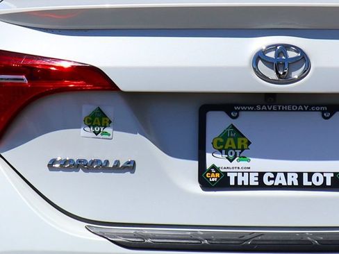 Used 2019 Toyota Corolla SE w/ Protection Package FWD image 19