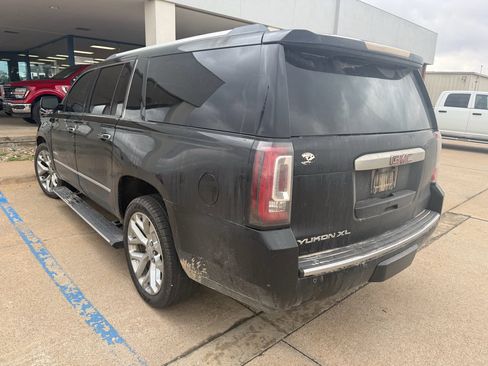 Used 2015 GMC Yukon XL Denali w/ Premium Package image 7