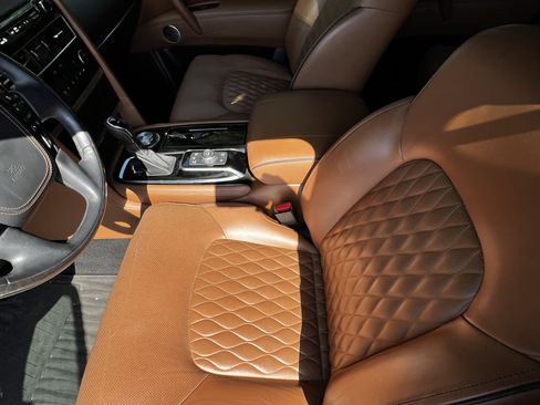 Used 2024 INFINITI QX80 Sensory image 16