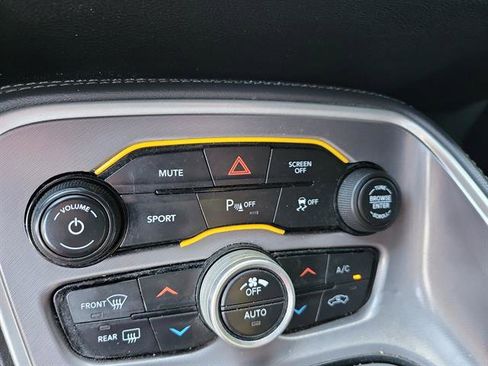 Used 2020 Dodge Challenger GT RWD image 11