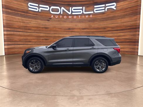 Used 2023 Ford Explorer XLT w/ Equipment Group 202A image 2