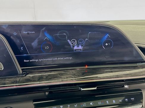 Used 2023 Cadillac Escalade ESV Premium Luxury image 53