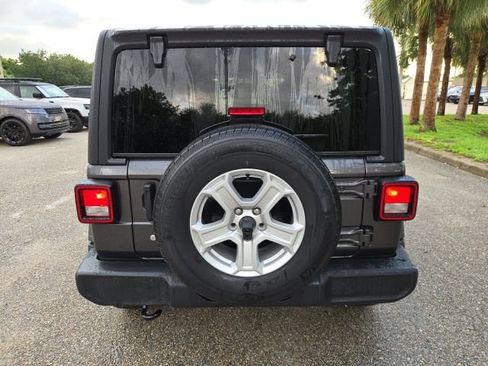 Used 2019 Jeep Wrangler Unlimited Sport S AWD/4WD image 4