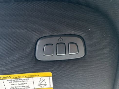 Used 2023 Ford F150 Lariat image 31