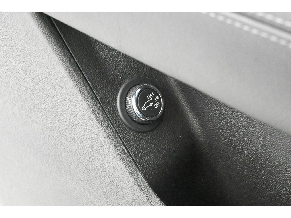 Used 2023 Cadillac XT5 Premium Luxury FWD image 33