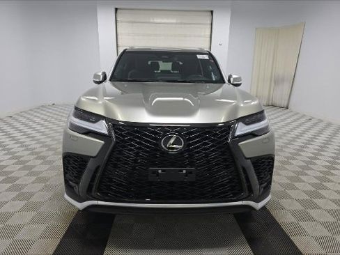 Used 2025 Lexus LX 700h F Sport image 3