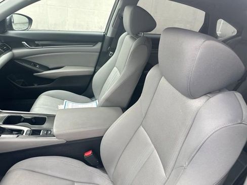 Used 2018 Honda Accord EX image 33