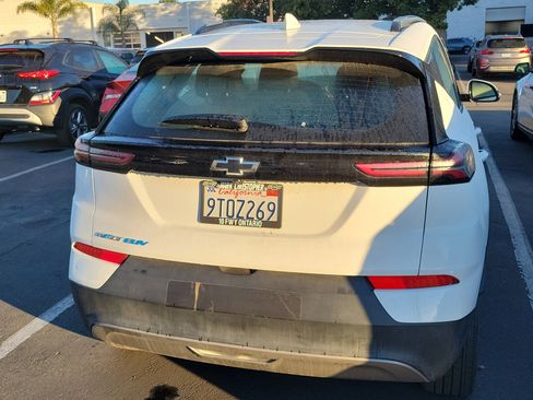 Used 2022 Chevrolet Bolt EUV LT image 4