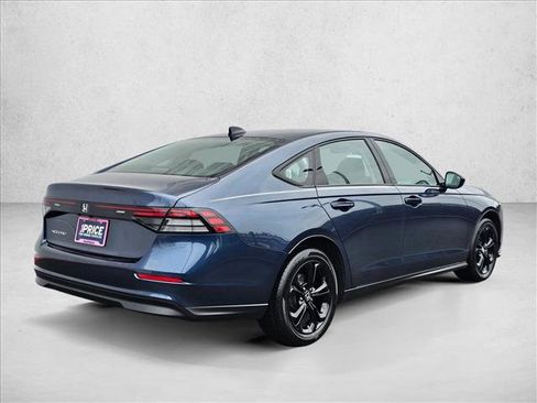 Used 2025 Honda Accord SE image 5