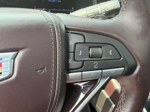 Used 2021 Cadillac Escalade Premium Luxury Platinum AWD/4WD image 13