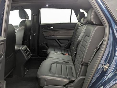 Used 2022 Volkswagen Atlas Cross Sport SEL Premium R-Line AWD/4WD image 16