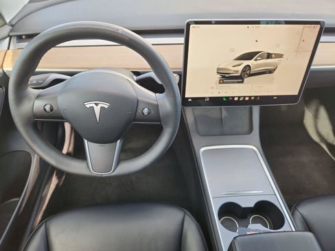 Used 2023 Tesla Model 3 Standard Range RWD image 11