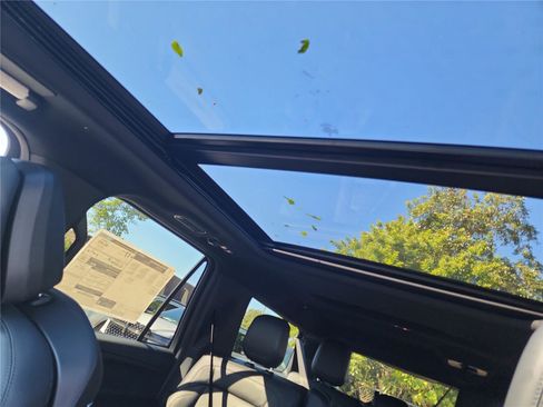 New 2026 Lincoln Navigator L Reserve w/ Jet Appearance Package image 15