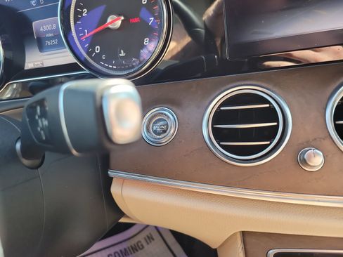 Used 2018 Mercedes-Benz E 300 image 19