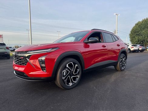 New 2026 Chevrolet Trax RS w/ Driver Confidence Package FWD image 2